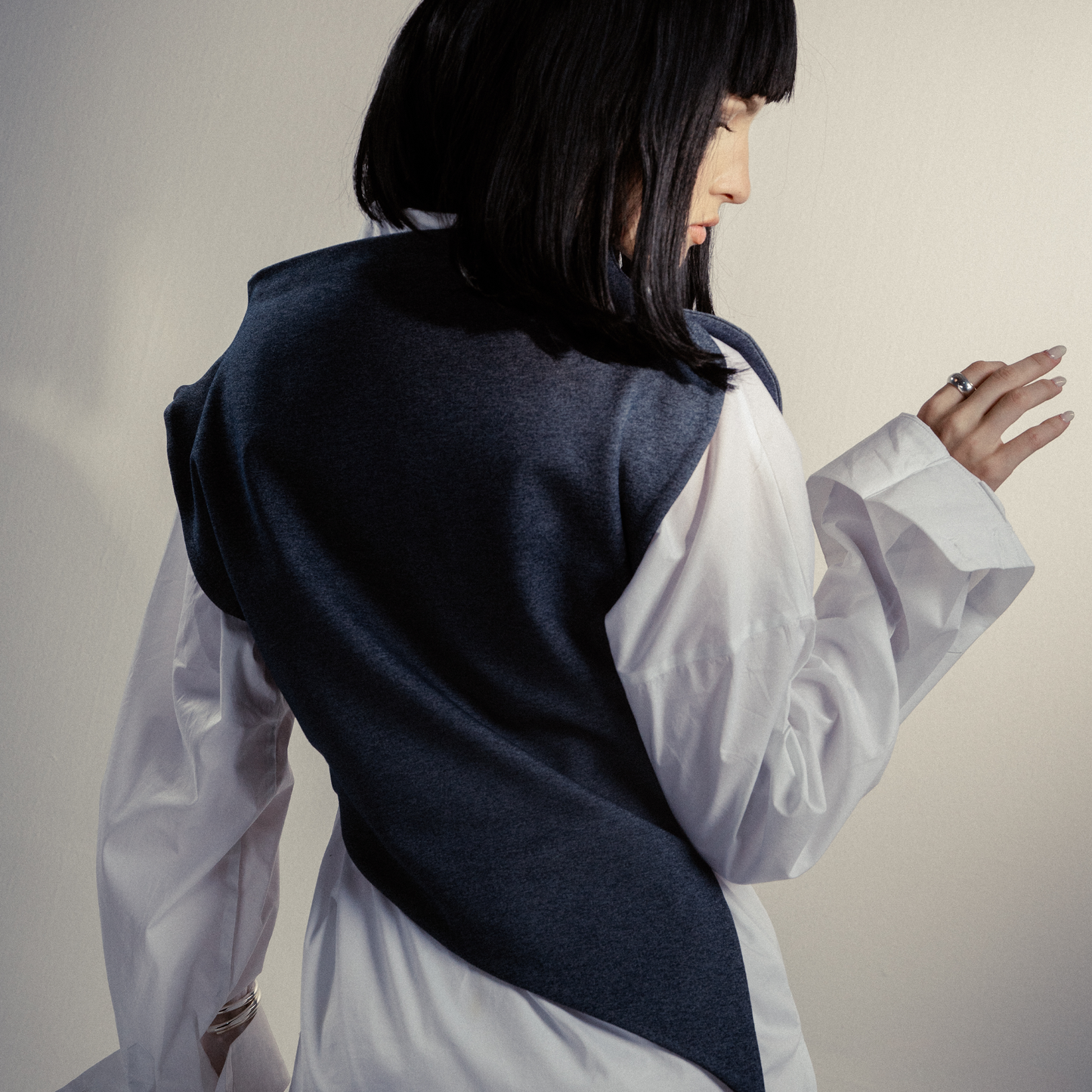 Gray Asymmetric Basic top