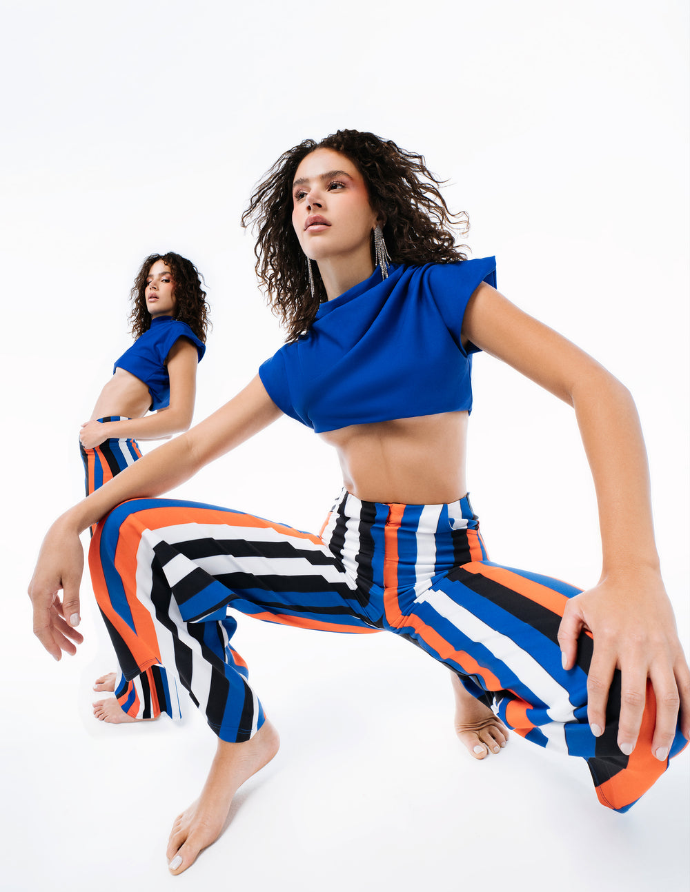 Exxy The Crowd – EXXY